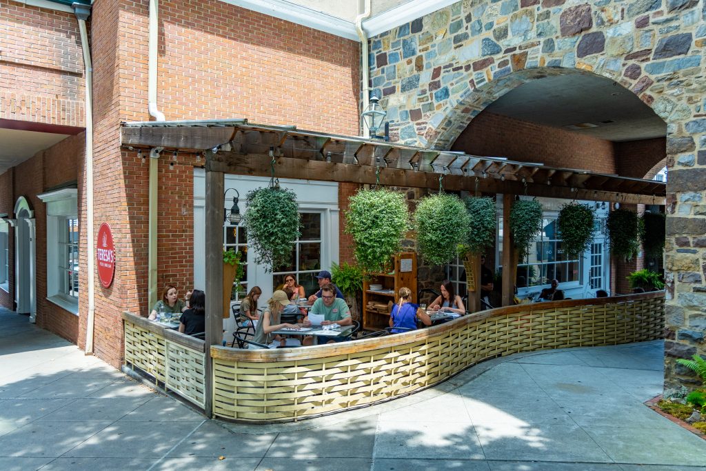 outdoor dining at Teresa Cafe