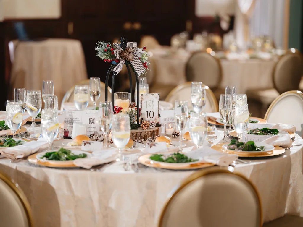Winter table setting