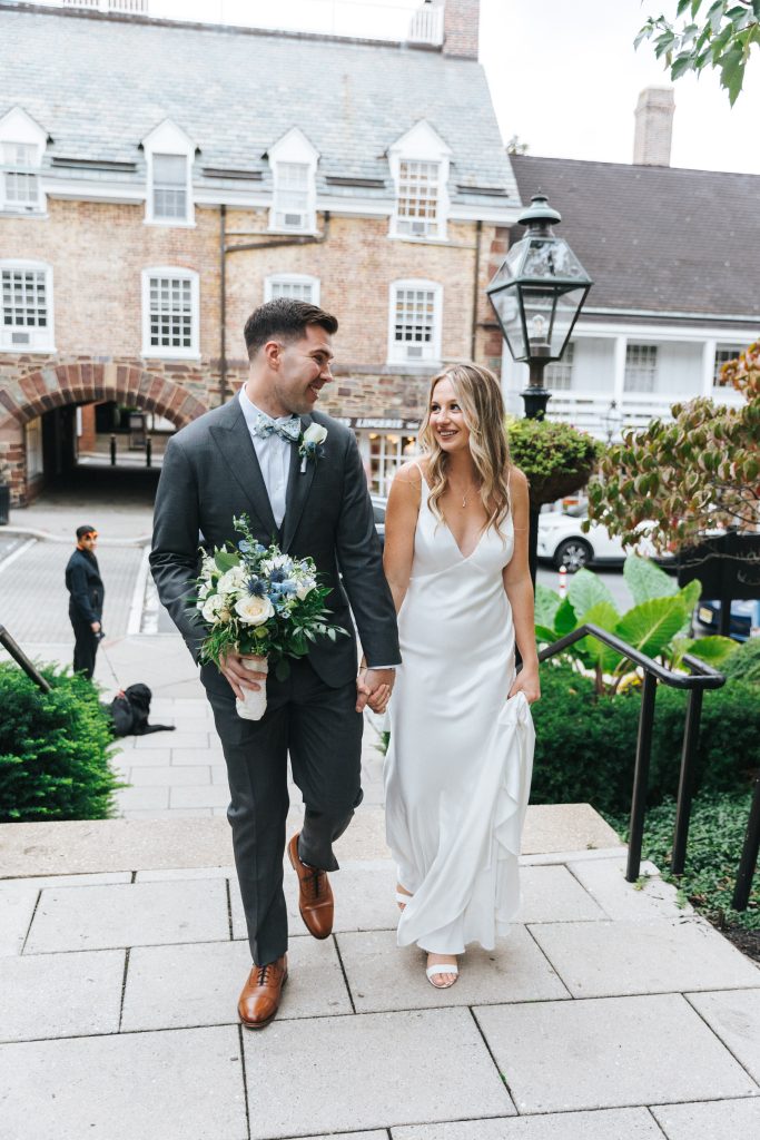 Summer wedding couple walking- william hendra photo (67)